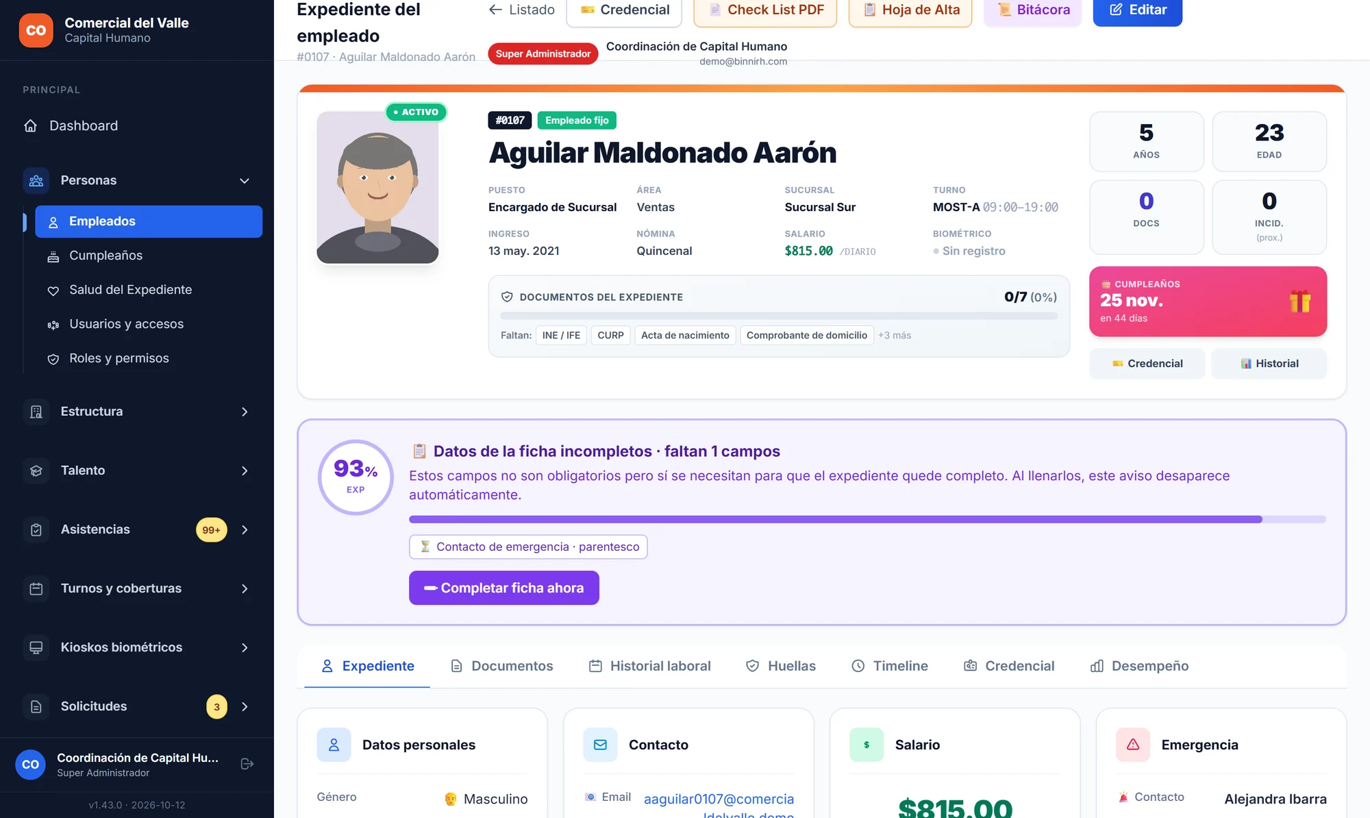 Expediente digital de un colaborador con sus datos y documentos